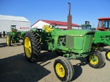 13494-JD 2520 TRACTOR
