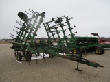 11013- JOHN DEERE 980 FIELD CULTIVATOR 30'