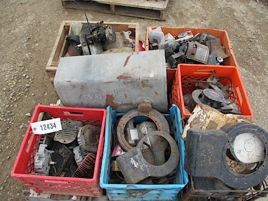 12434-PALLET OF MISC SMALL ENGINE PARTS