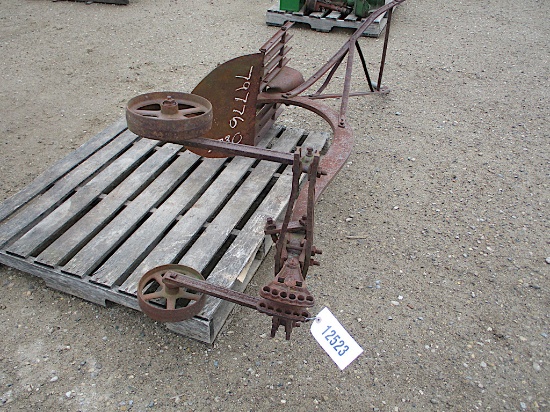 12523-WALK BEHIND POTATO PLOW