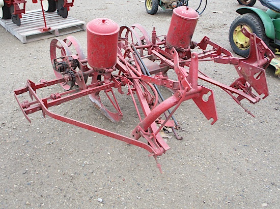 12578-IH 2 ROW PLANTER