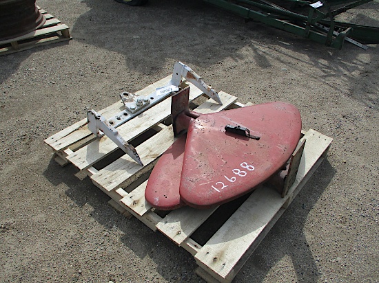 12688-PALLET OF IH PARTS