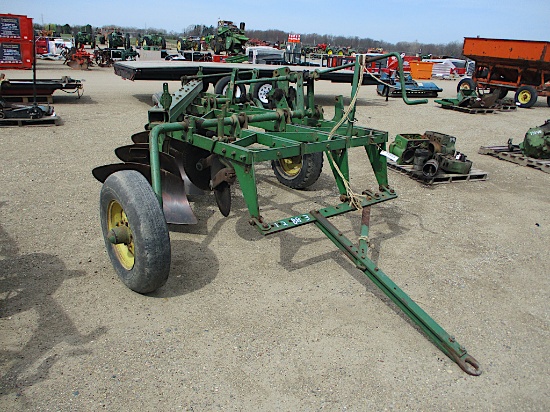 12883-JD 5BTM PULL TYPE PLOW