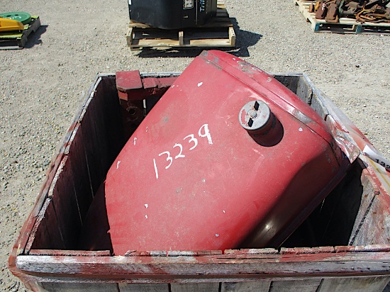 13239-PALLET OF IH PARTS