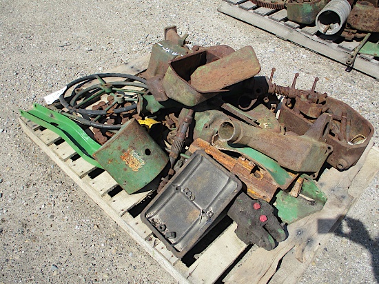 13271-PALLET OF MISC JD PARTS