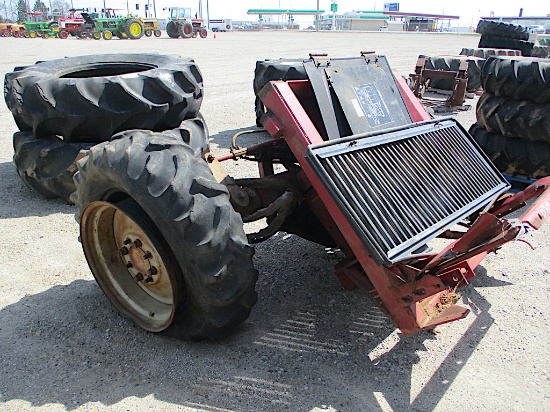 13304-MUD HOG 4WD FOR COMBINE
