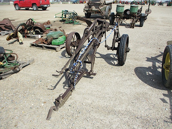 13502-JD 1BTM PULL TYPE PLOW