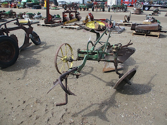 13717-JD 1BTM PULL TYPE PLOW ON STEEL