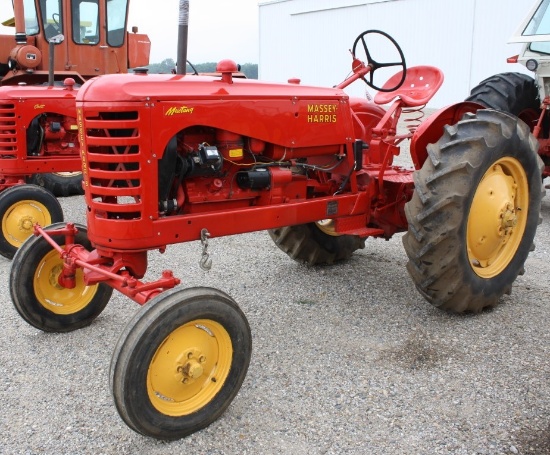 19409-MASSEY HARRIS MUSTANG