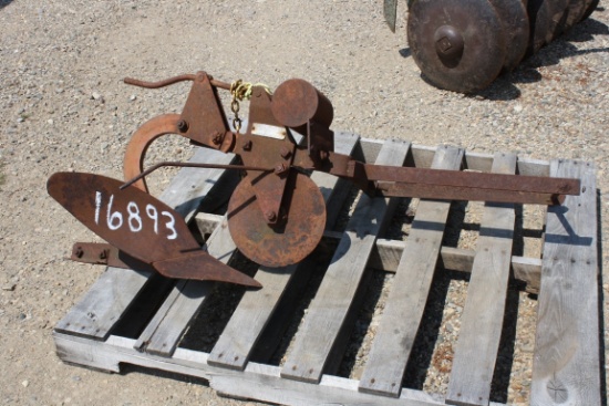 16893-DAVID BRADLEY SINGLE BTM GARDEN PLOW