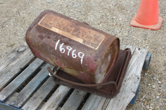 16969-FARMALL FUEL TANK & OLIVER SEAT BRACKET
