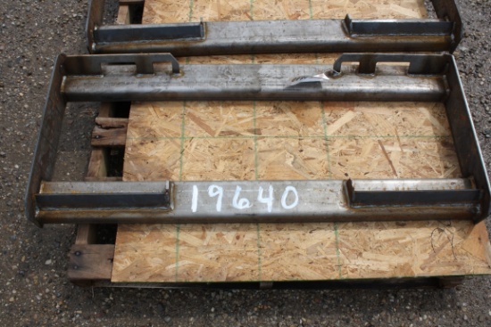 19640-SKIDSTEER MOUNT PLATE