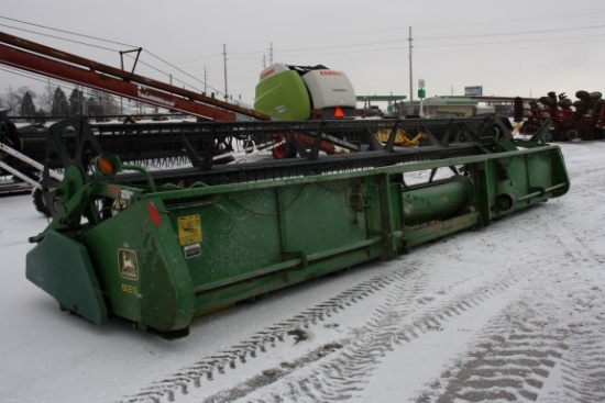 22505-JOHN DEERE 925 GRAIN HEAD