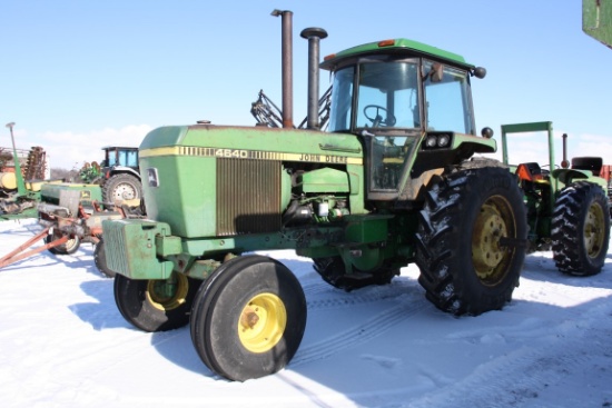 22869-JOHN DEERE 4640