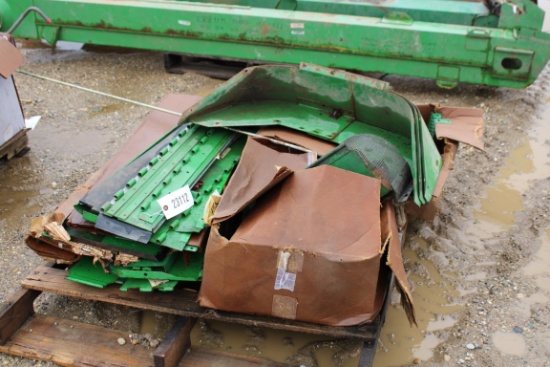23112-JOHN DEERE COMBINE SHEET METAL