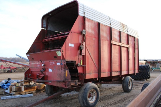 23201-NH SILAGE WAGON
