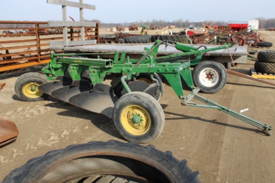 23664-JD 3 BTM TRAILER PLOW