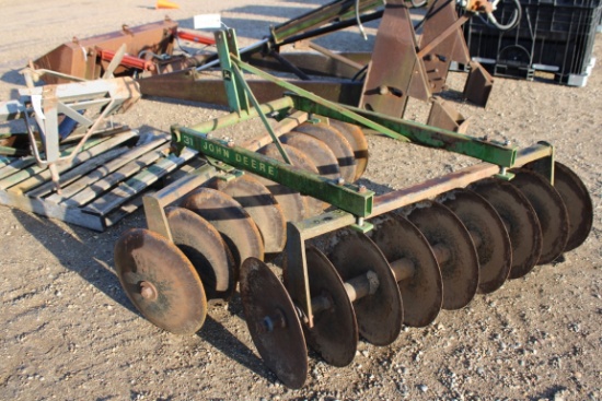 23800-JOHN DEERE 31 3PT DISC