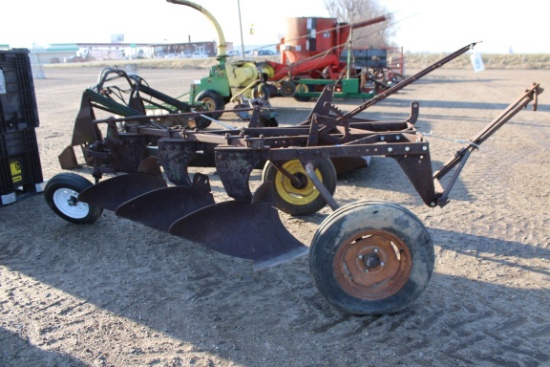 23816-JOHN DEERE 3 BTM TRAILER PLOW
