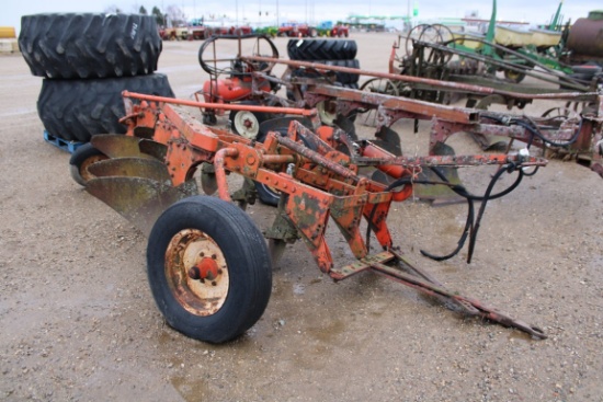 23847-CASE 3 BTM TRAILER PLOW