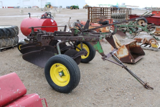 23987-JD 3 BTM PULL TYPE PLOW
