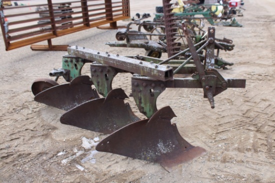 26629-JOHN DEERE 3 BTM 3PT PLOW