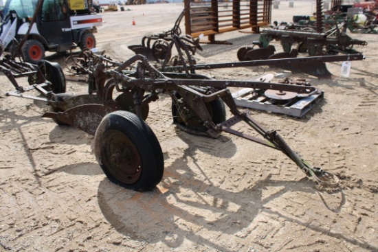26637-IH 2 BTM PULL TYPE PLOW