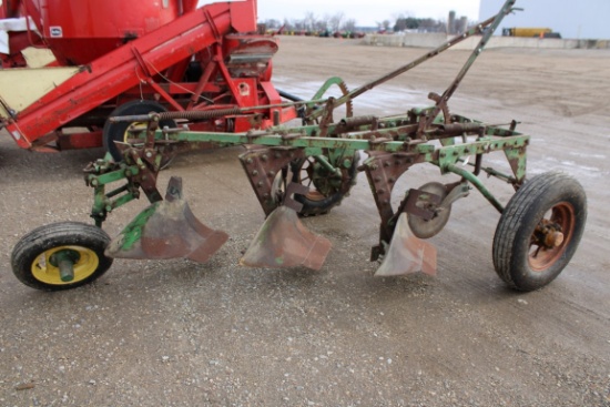 27120-JOHN DEERE 3BTM PULL TYPE PLOW