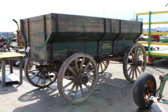 27353-JOHN DEERE WOODEN WAGON