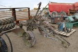 23845-IH 1BTM TRAILER PLOW
