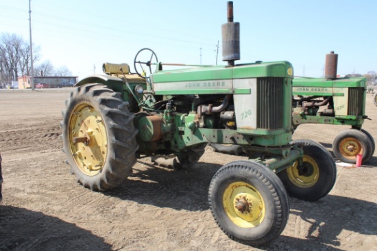 22705-JOHN DEERE 720