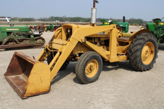 15168-JOHN DEERE 440 WHEELED TRACTOR w/ LOADER