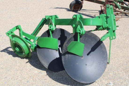 15190-JOHN DEERE 2 BTM DISC PLOW