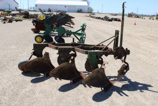 15202-JOHN DEERE 3BTM 3PT PLOW