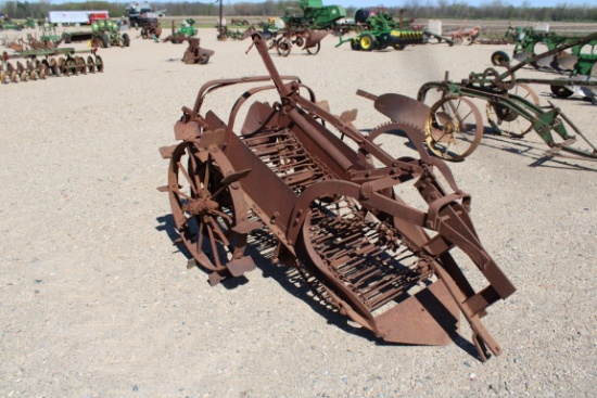 15221-POTATO DIGGER