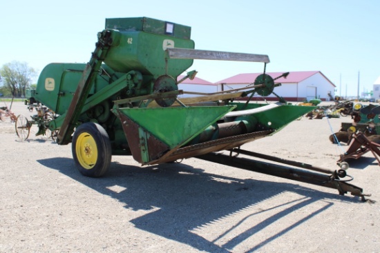 15222-JOHN DEERE 42 COMBINE