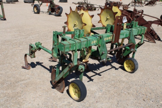 15271-JOHN DEERE 3-ROW CULTIVATOR