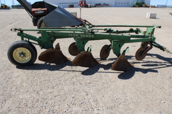 15275-JOHN DEERE 145 3 BTM PLOW
