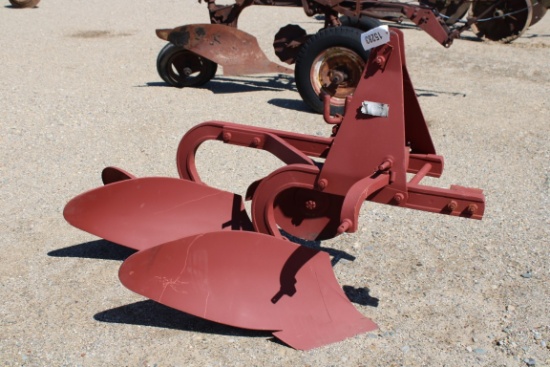 15283-FORD 2 BTM 3PT PLOW