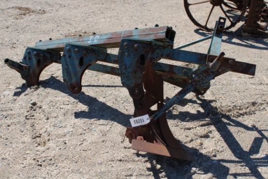15293-JOHN DEERE 3 BTM PARTS PLOW