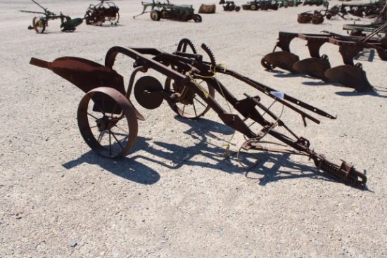 15297-JOHN DEERE 1 BTM PLOW