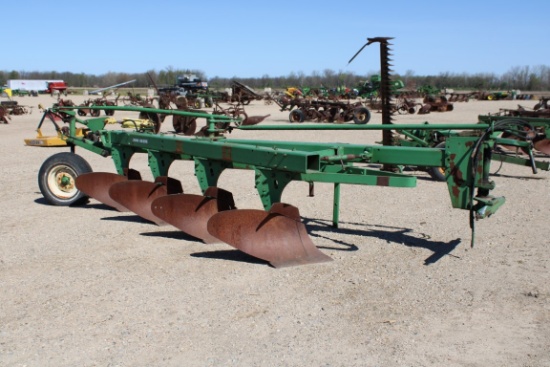 15312-JOHN DEERE 4 BTM BIG BEAM PLOW