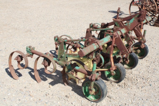 15319-JOHN DEERE 3-ROW 3PT CULTIVATOR