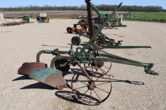 15320-JOHN DEERE 2 BOTTOM PULL TYPE PLOW