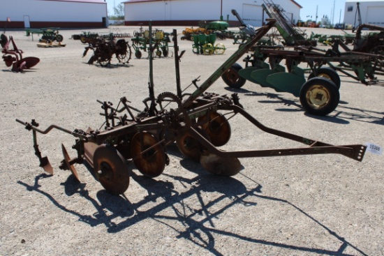 15369-JOHN DEERE 2 ROW CULTIVATOR
