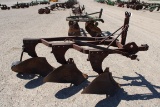 15276-JOHN DEERE 3 BTM PLOW