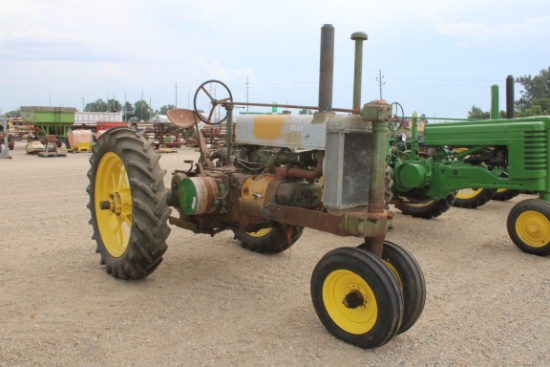 32688-JOHN DEERE G LOW RADIATOR