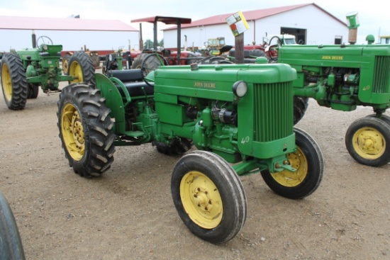 33082-JOHN DEERE 40
