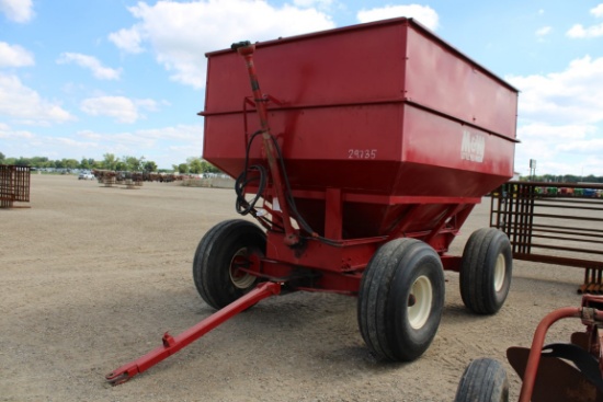 29735-M & W GRAVITY WAGON