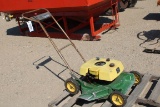 32946-JOHN DEERE L&G PUSH MOWER